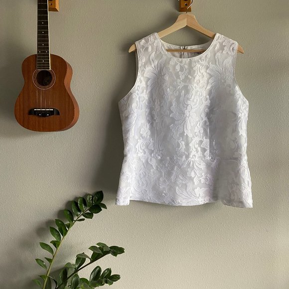 Liz Claiborne Peplum Tank in Crisp white - Picture 1 of 4